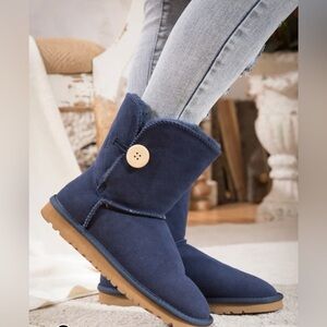 Ugg boots size 6